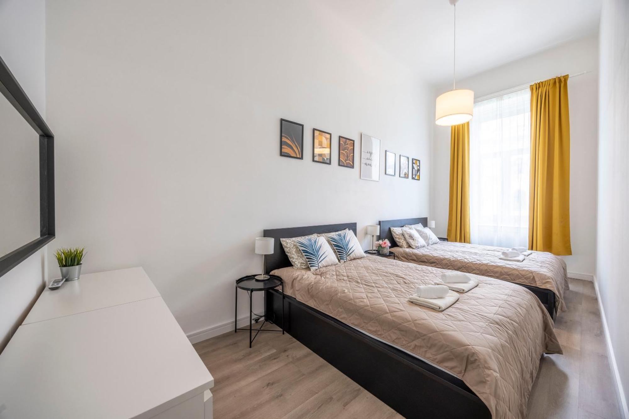 Spacious Cozy Home With 4Bedroom In The Heart Of Bp 布达佩斯 外观 照片