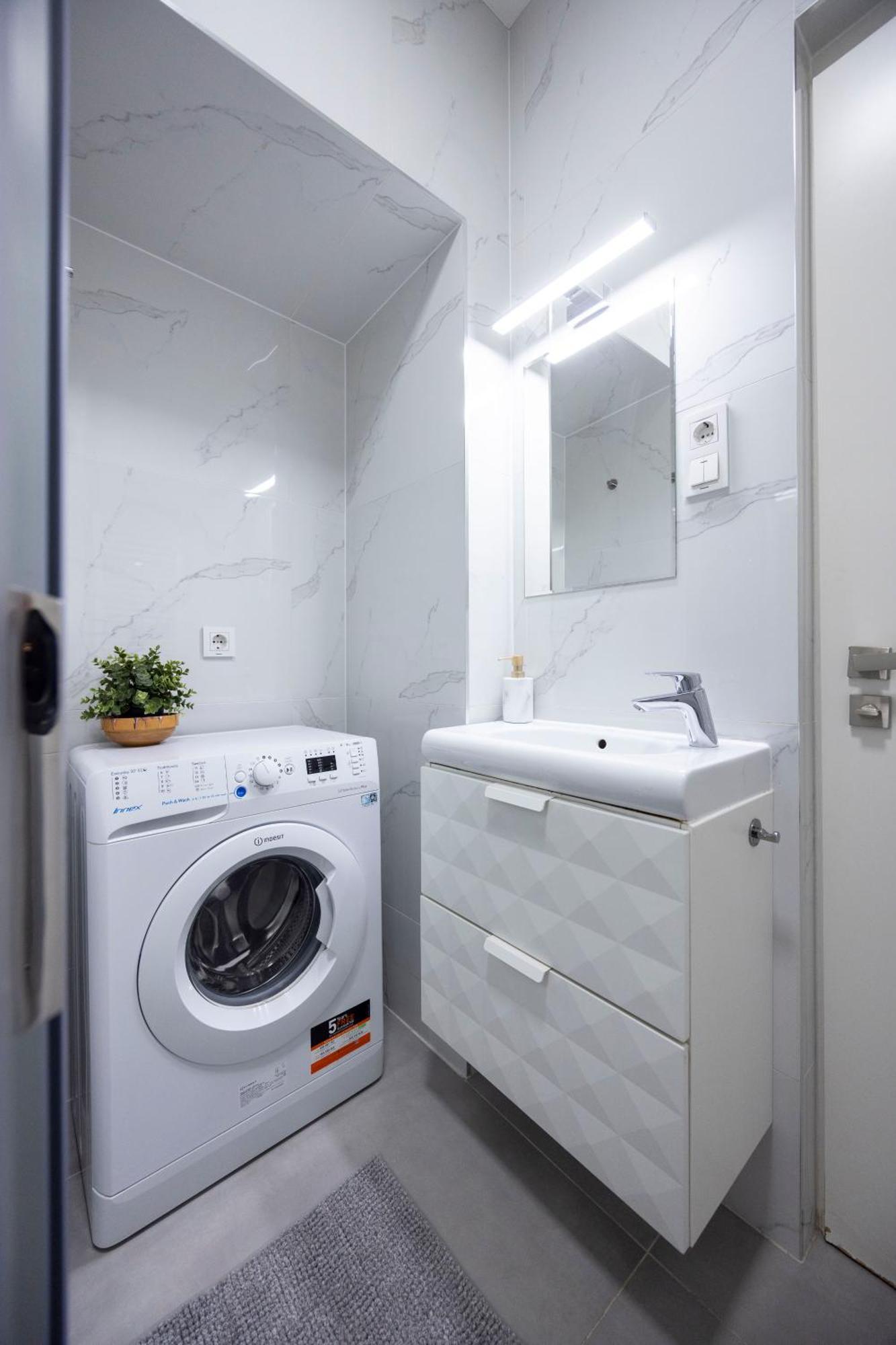 Spacious Cozy Home With 4Bedroom In The Heart Of Bp 布达佩斯 外观 照片